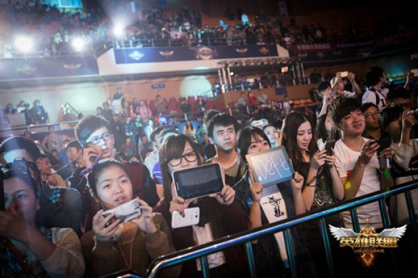 绝对王者：虽非电竞爽文主角，但TES亦有光芒绽放