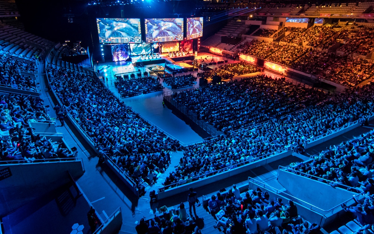 UP官博：Yuekai解锁LPL出场100场成就！