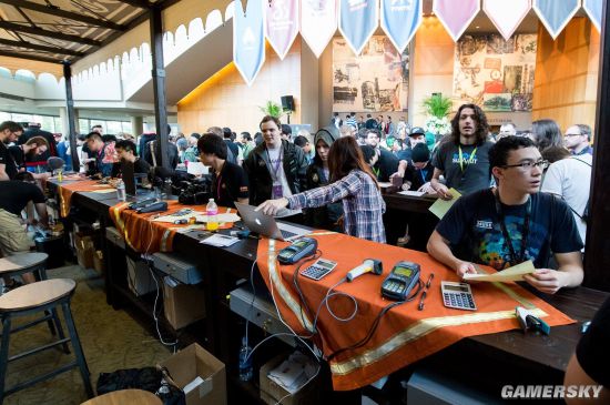 Rex Regum Qeon 在 Masters Toronto 2025 中被淘汰，未能赢得一场比赛